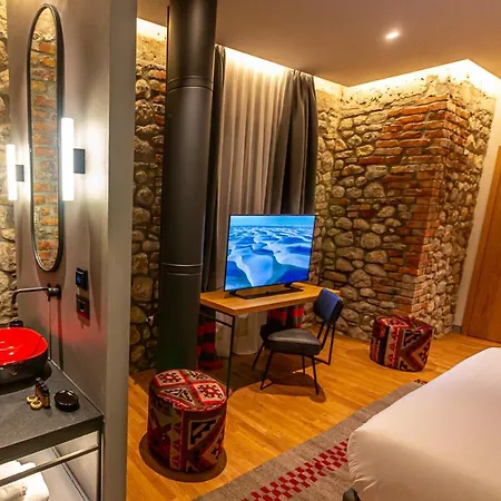 Hotel Melesin Distillery