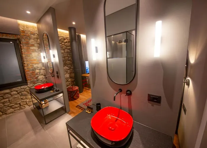 Отель Melesin Distillery Leskovik