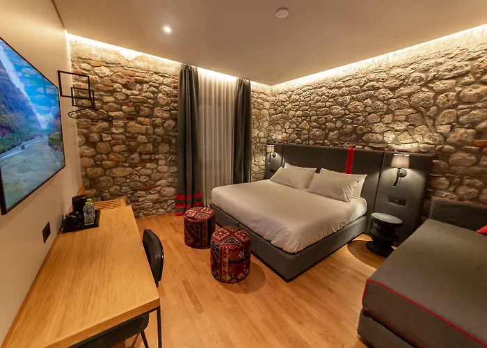 Melesin Distillery 4* Leskovik