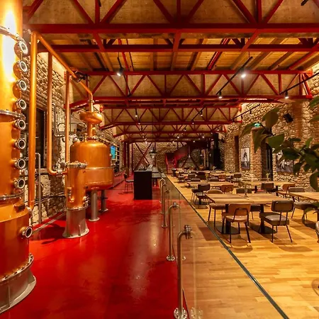 Hotel Melesin Distillery Leskovik