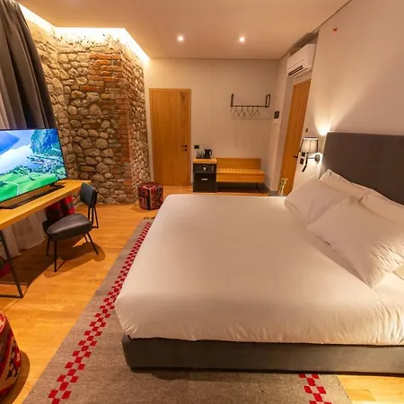 Hotel Melesin Distillery