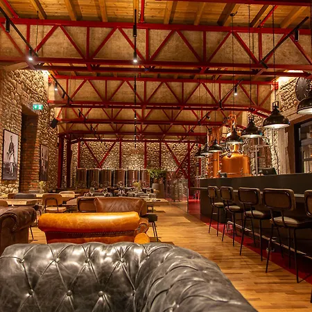 Hotel Melesin Distillery Leskovik