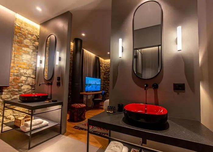 Melesin Distillery Hotel